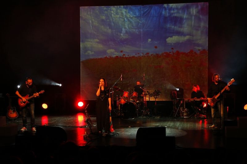 Pink Floyd w świetle księżyca w sali Forum BOK-MCC