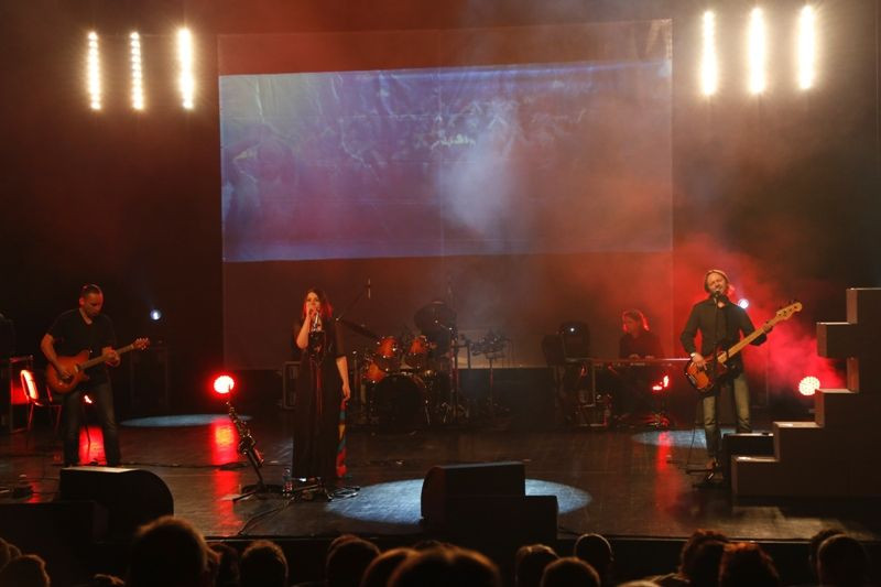 Pink Floyd w świetle księżyca w sali Forum BOK-MCC