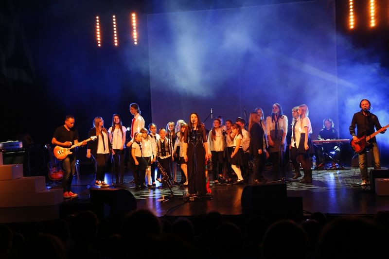 Pink Floyd w świetle księżyca w sali Forum BOK-MCC