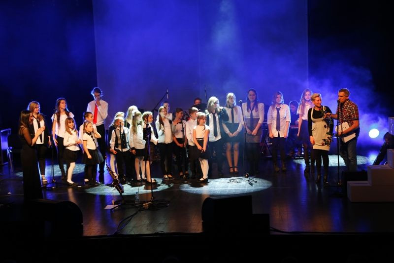 Pink Floyd w świetle księżyca w sali Forum BOK-MCC