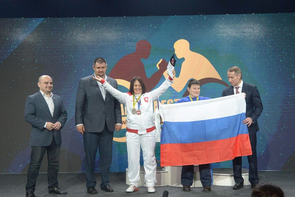 Sonia Turzyniecka ze złotem i srebrem