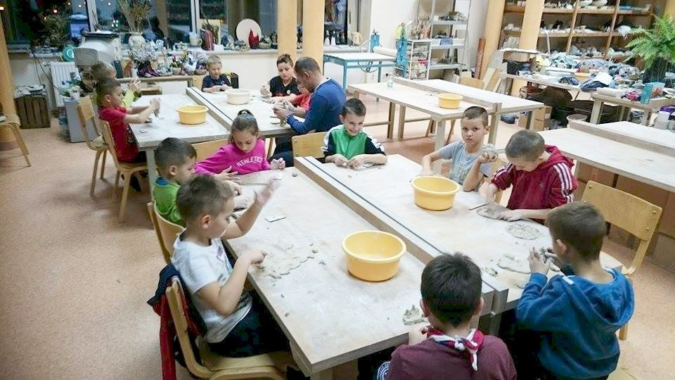 Ceramiczno-rzeźbiarskie zajęcia żaków i orlików BKS