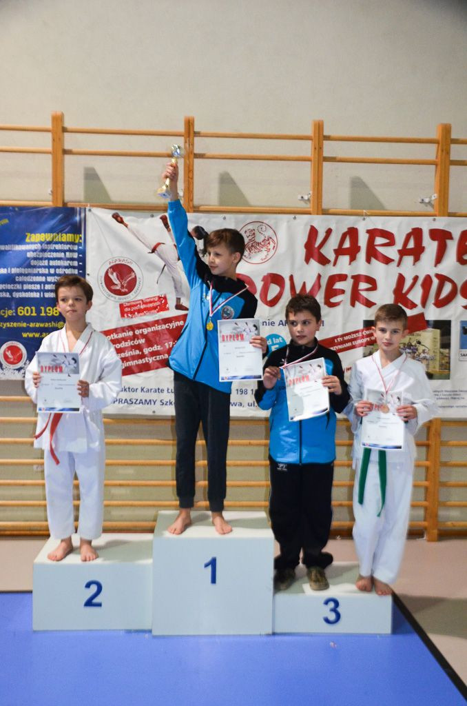 Karatecy TOP Bolesławiec z 14 medalami