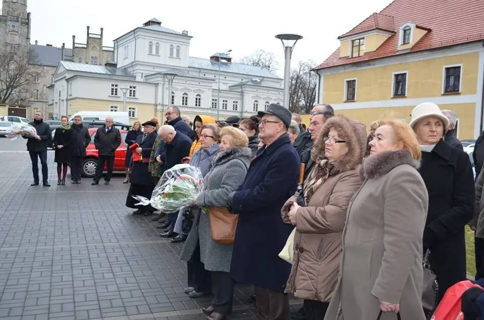 Uroczystość odsłonięcia tablicy pamiątkowej