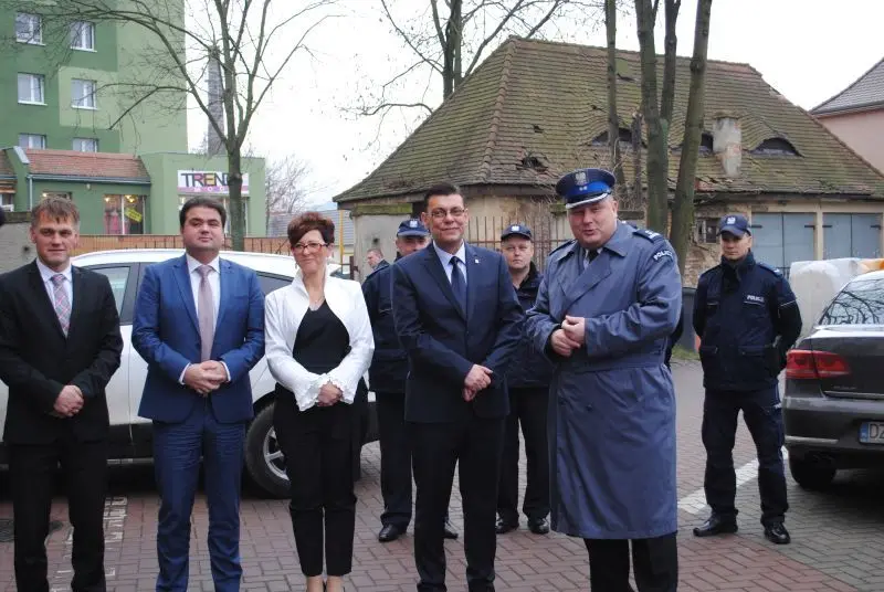 Bogatyńscy policjanci mają nowe samochody