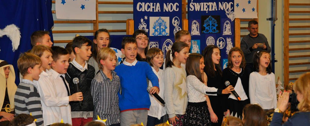 Przy śpiewie kolęd, w nastroju świątecznych przemyśleń…