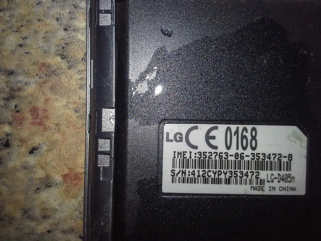 Telefon niemal nie wybuchł dziecku w ręce