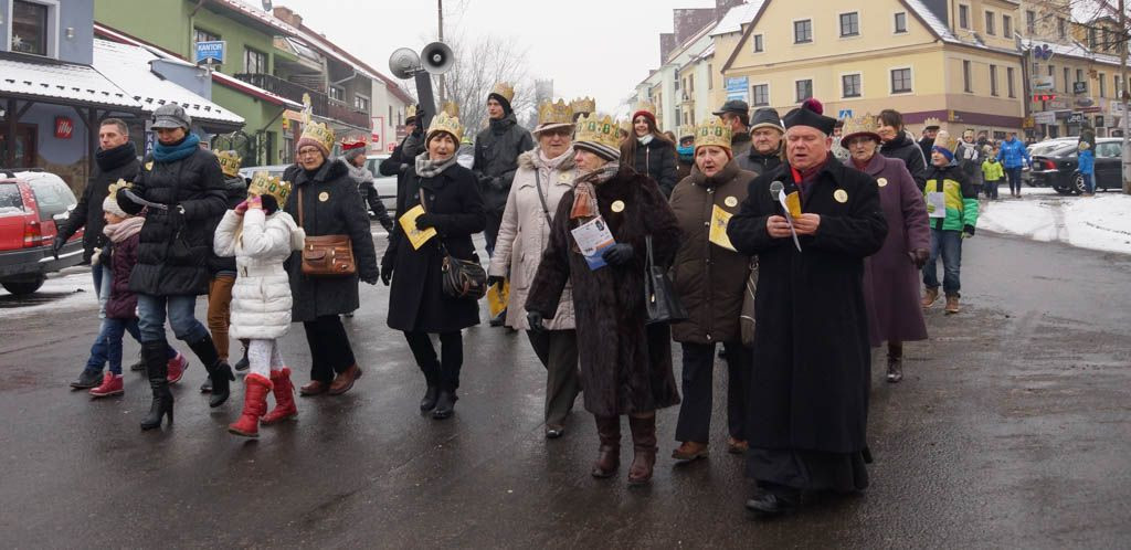 Orszak Trzech Króli przeszedł ulicami Bolesławca