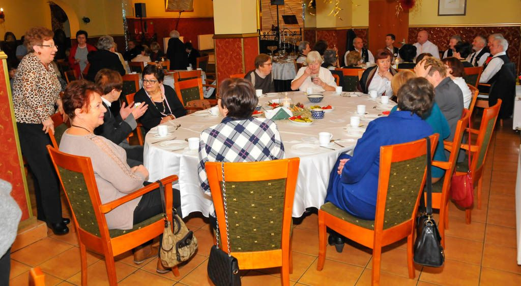 Pachnie na stole świeży chleb…