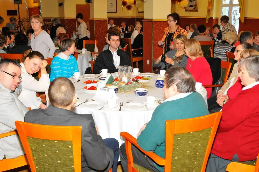 Pachnie na stole świeży chleb…