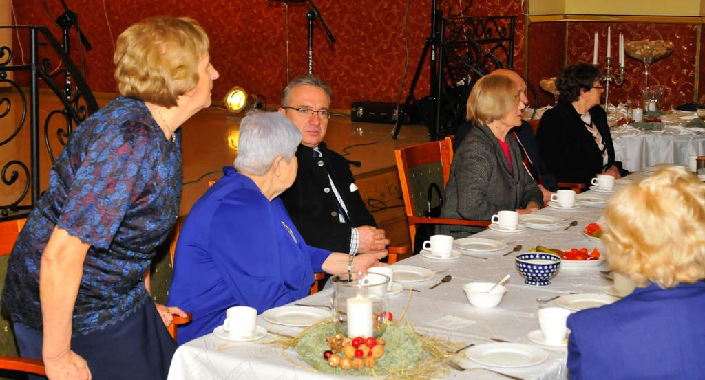 Pachnie na stole świeży chleb…