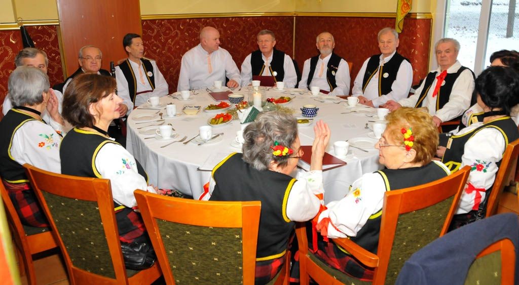 Pachnie na stole świeży chleb…