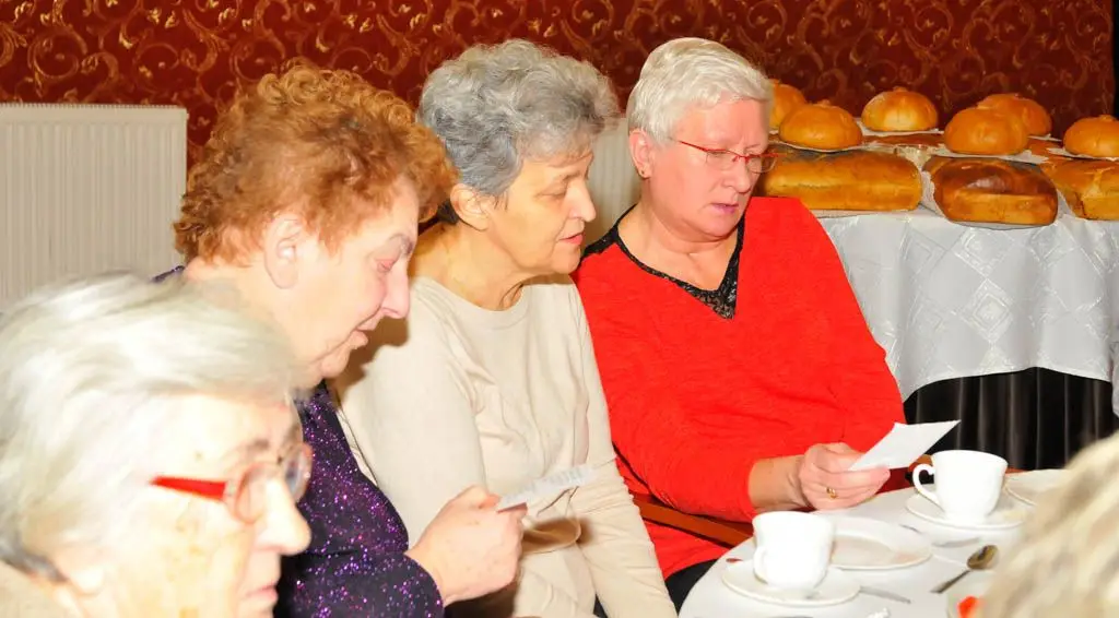 Pachnie na stole świeży chleb…