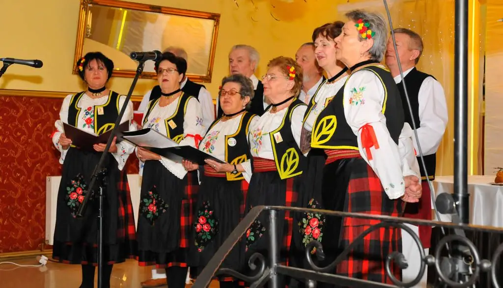Pachnie na stole świeży chleb…