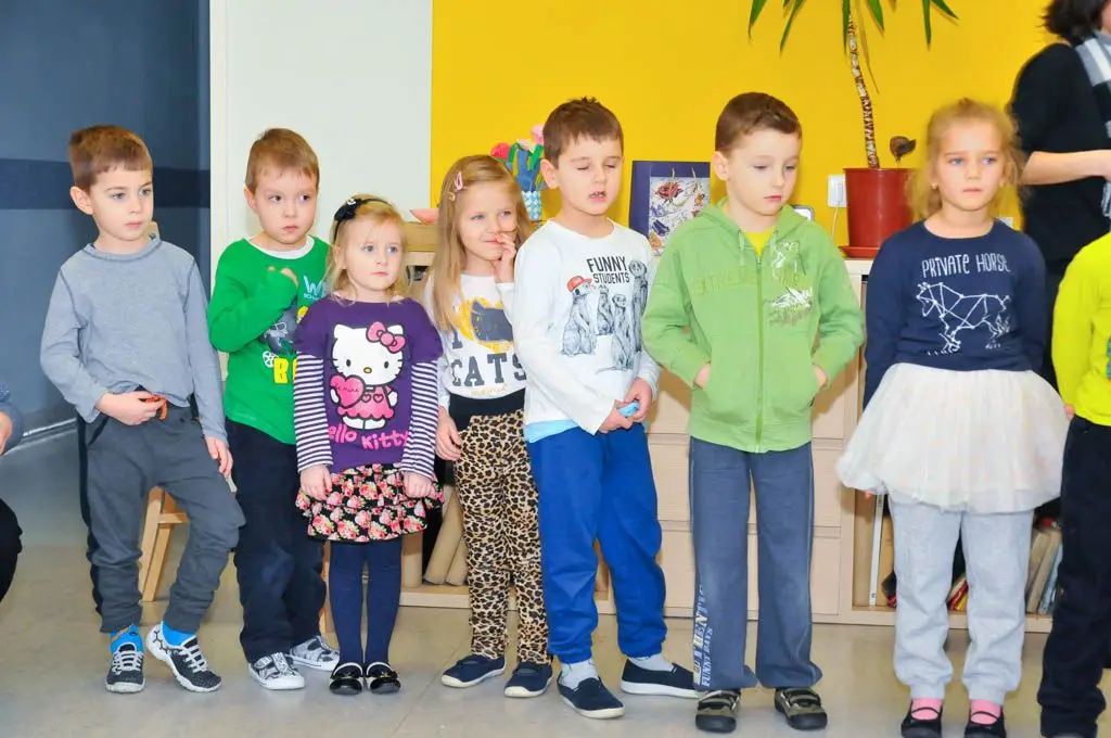 Laurki, życzenia i dziecięcy uśmiech w Domu Seniora