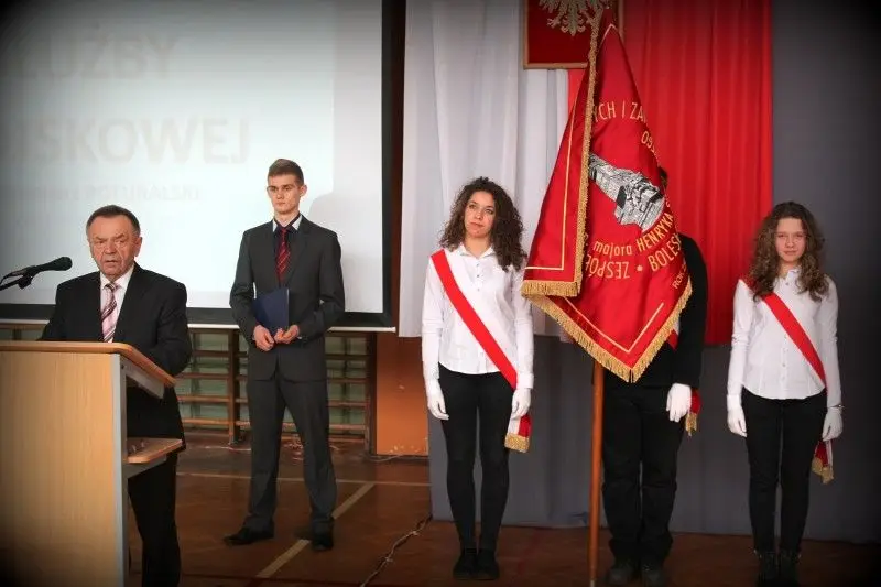 Niemal jak w wojsku. Klasa mundurowa w ZSOiZ