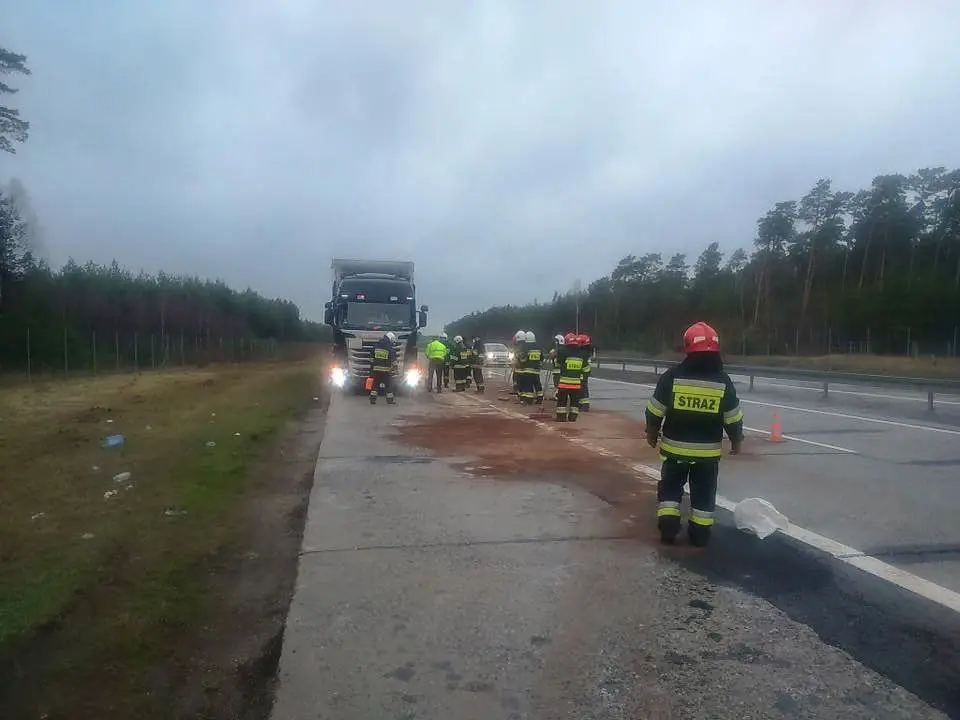 Niebezpieczna substancja ropopochodna na A18