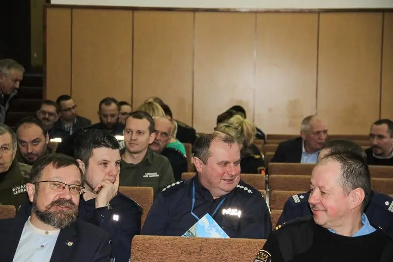 Debata na temat systemowej oceny zagrożeń w regionie