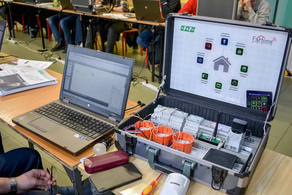 Warsztaty w Zespole Szkół Elektronicznych w Bolesławcu