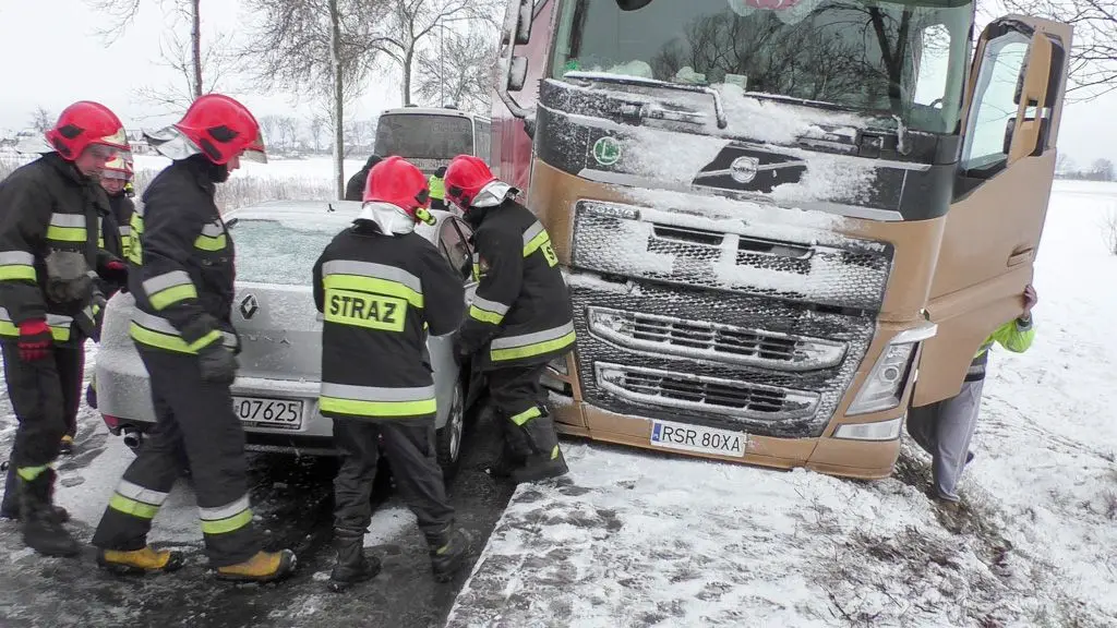 Zderzenie aut w Kruszynie