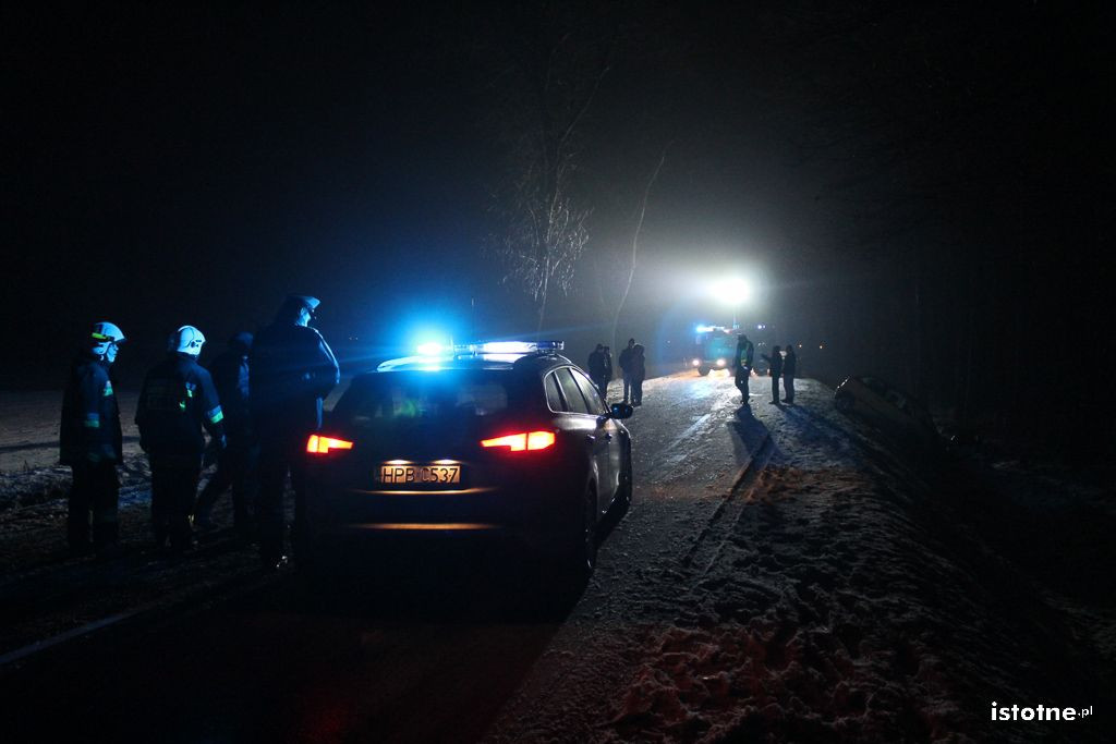 Auotobus zderzył się z osobówką - jedna osoba ranna