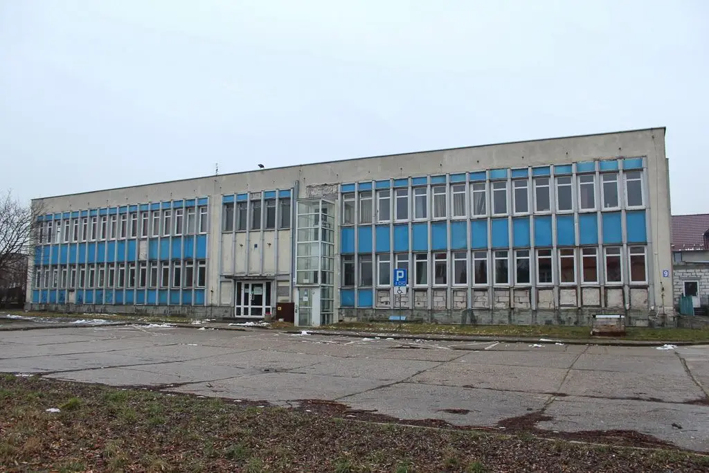 Co z niszczejącym budynkiem po przychodni na Zwycięstwa?