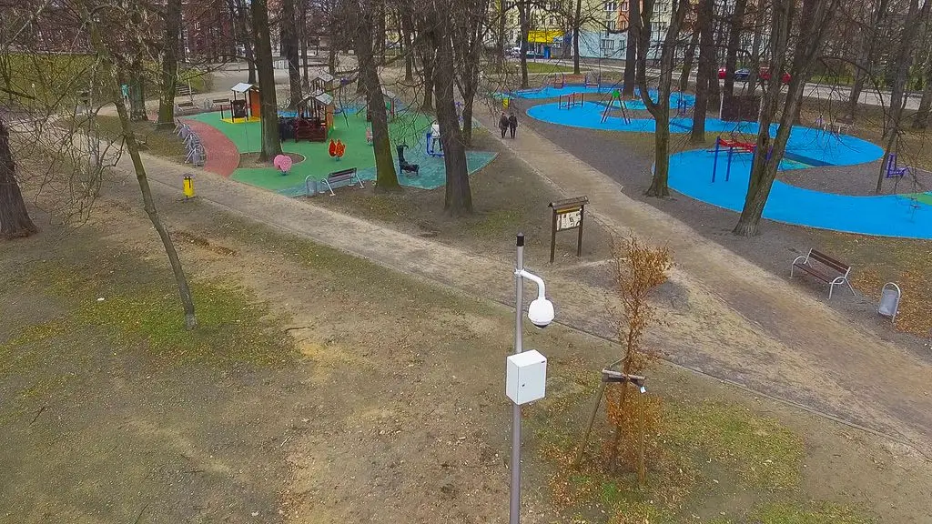 Bezpieczniej na placu zabaw. Są nowe kamery monitoringu
