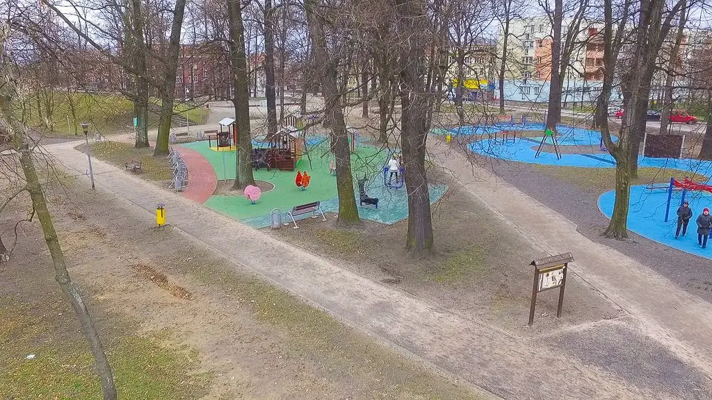 Bezpieczniej na placu zabaw. Są nowe kamery monitoringu