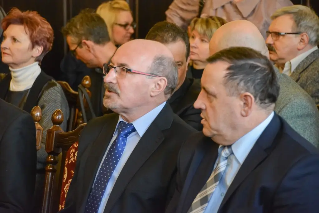 Starosta lubiński Adam Myrda na sesji Rady Miasta Bolesławiec