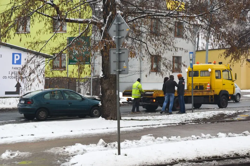 Kolizja w okolicach wiaduktu