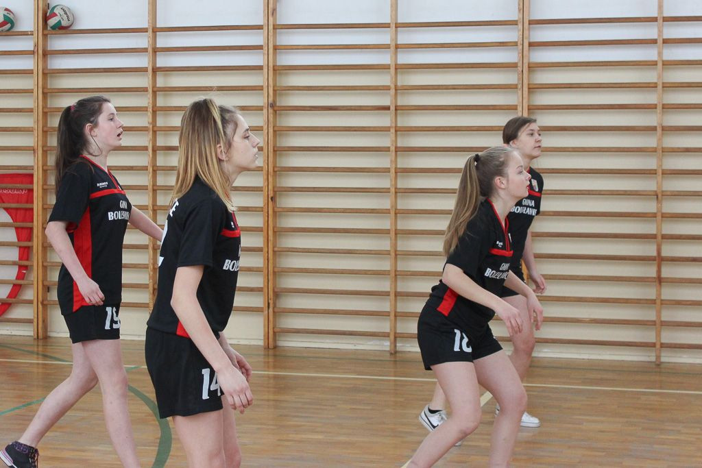 Siatkarki z SP w Kruszynie najlepsze w gminie