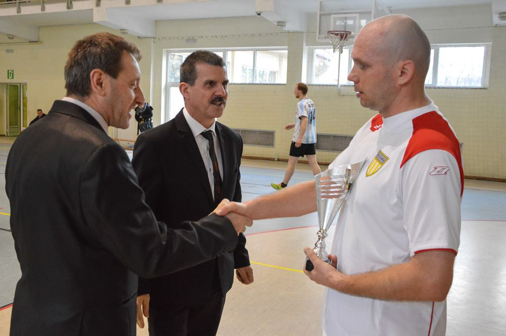 Piłkarze z Otoku najlepsi w gminie