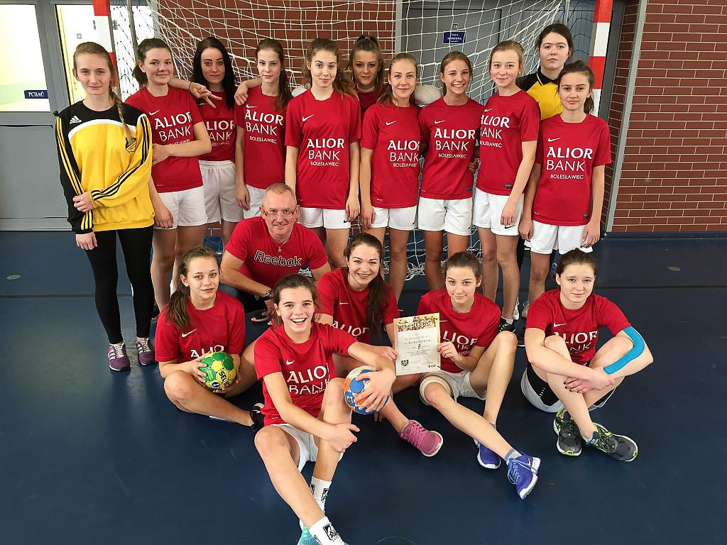 Szczypiornistki z „jedynki” w finale strefowym