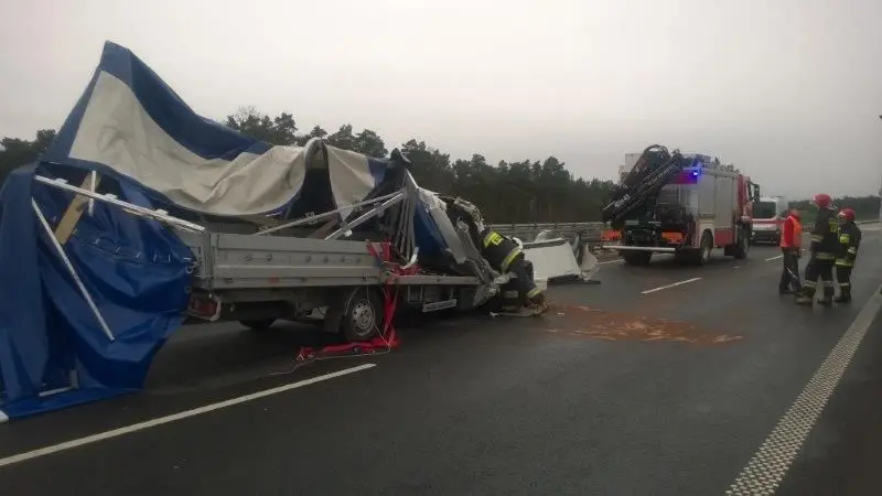 Zderzenie TIR-a z osobówką na A4