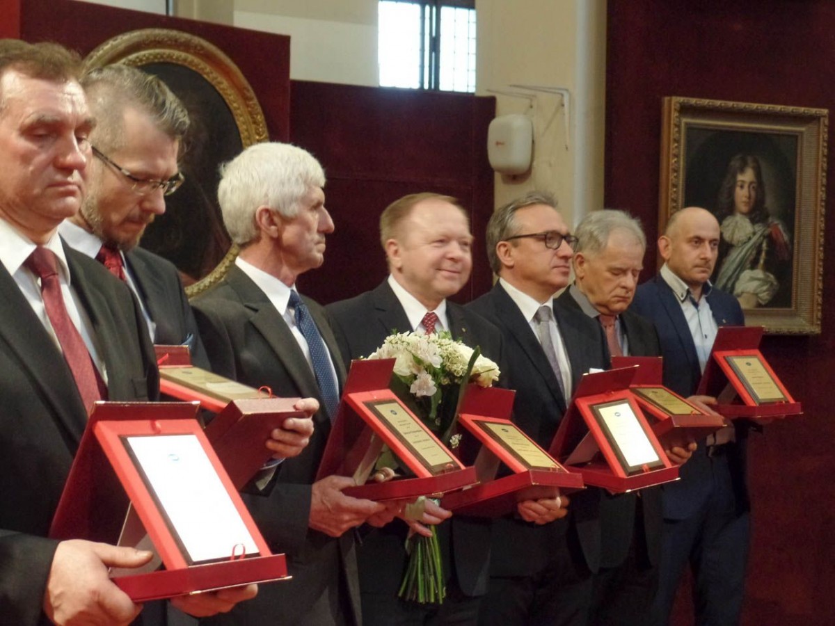 Piotr Roman wyróżniony za docenianie roli spółdzielczości