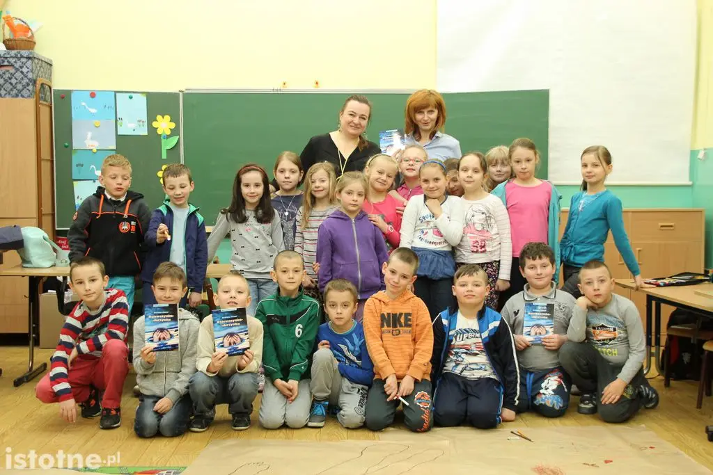 Warsztaty z "Dziewczynką-skrzynką" w Szkole Podstawowej nr 2