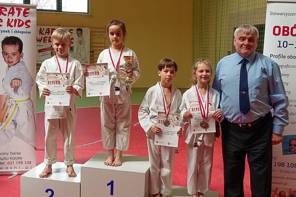 Karatecy TOP Bolesławiec z 9 medalami