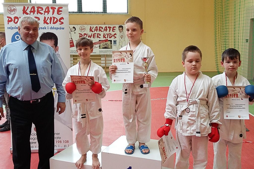 Karatecy TOP Bolesławiec z 9 medalami