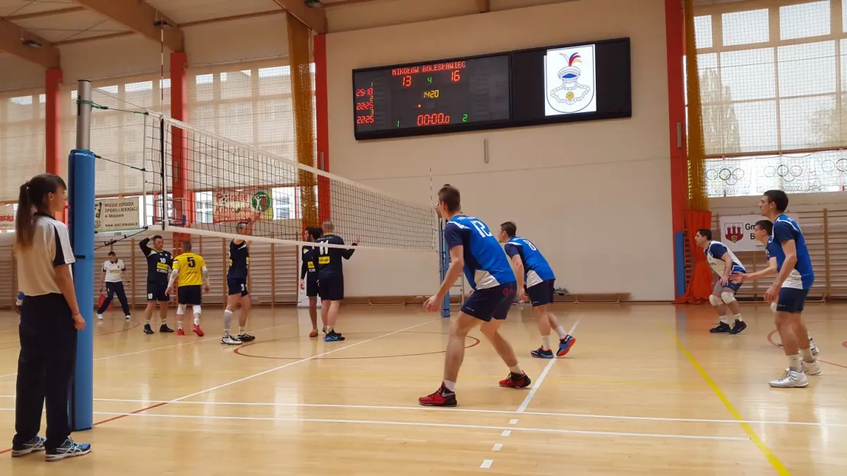 Mikołów pokonany, „Elektryczni” w finale