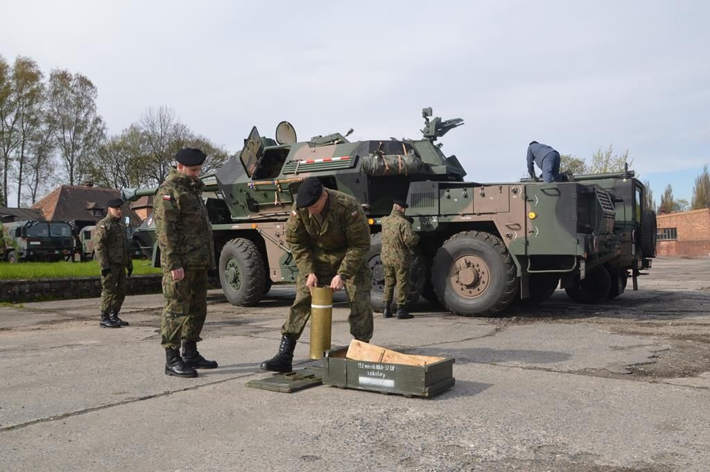 Zakończenie szkolenia elewów w 23 Pułku Artylerii