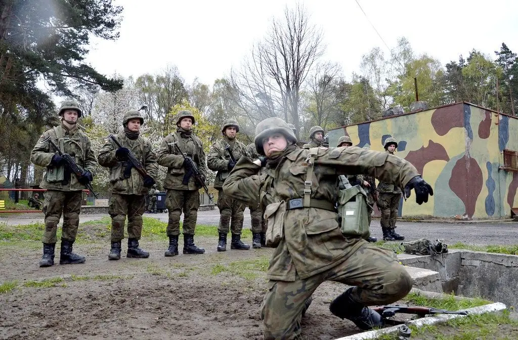 Zakończenie szkolenia elewów w 23 Pułku Artylerii