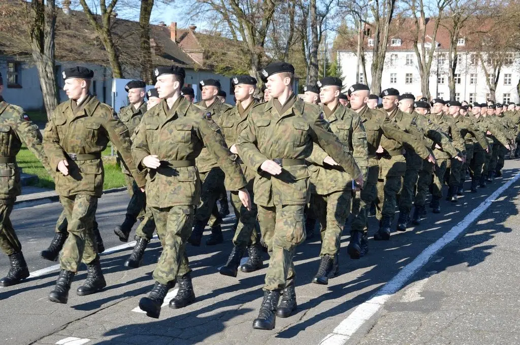 Zakończenie szkolenia elewów w 23 Pułku Artylerii