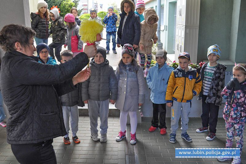 Przestrzegały dzieci przed paleniem papierosów