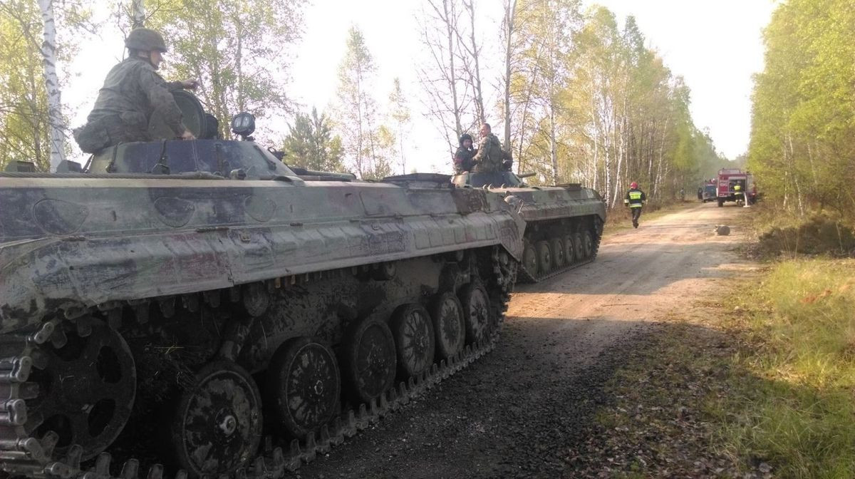 Pożar na poligonie w Świętoszowie