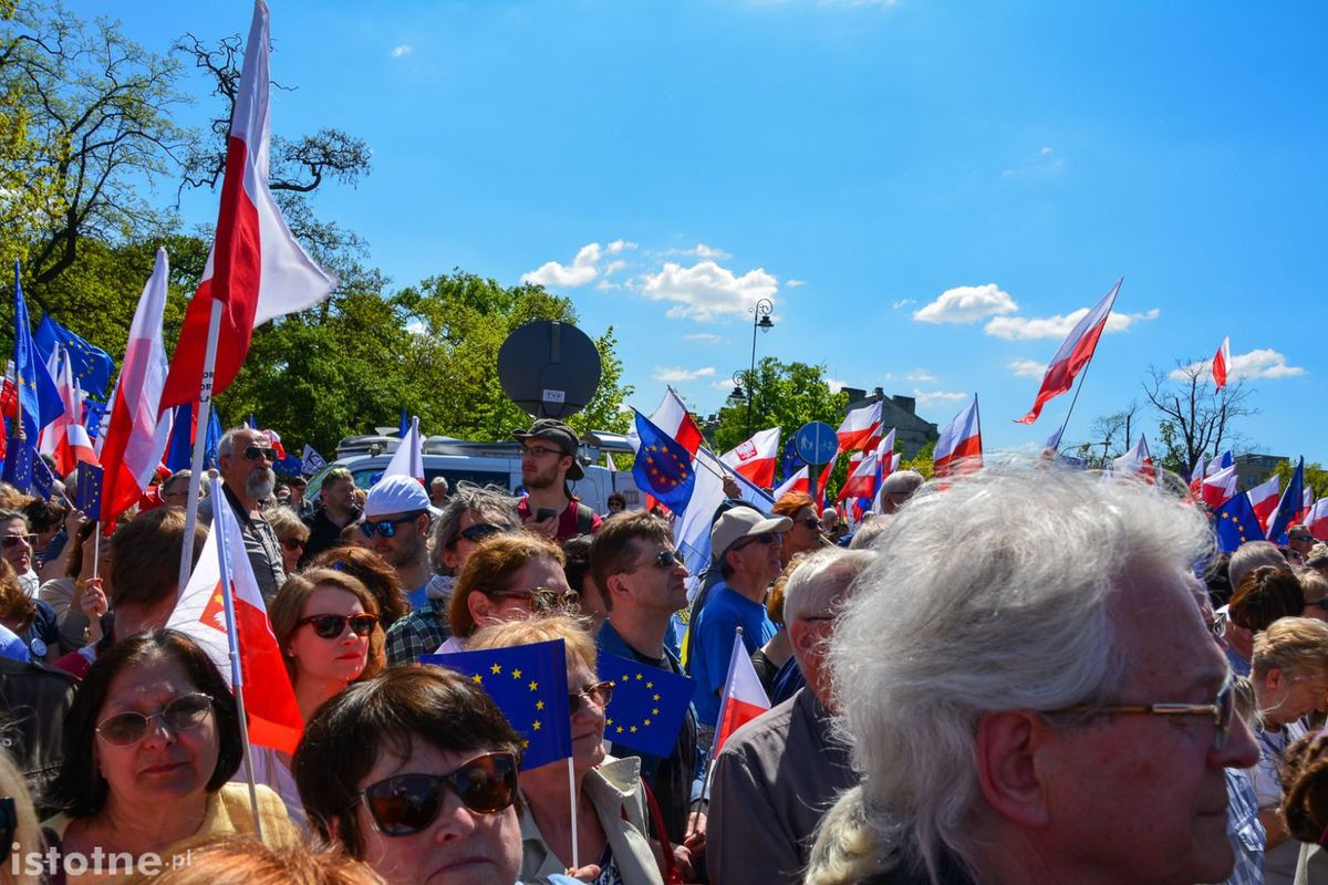 Bolesławianie na marszu 7 maja