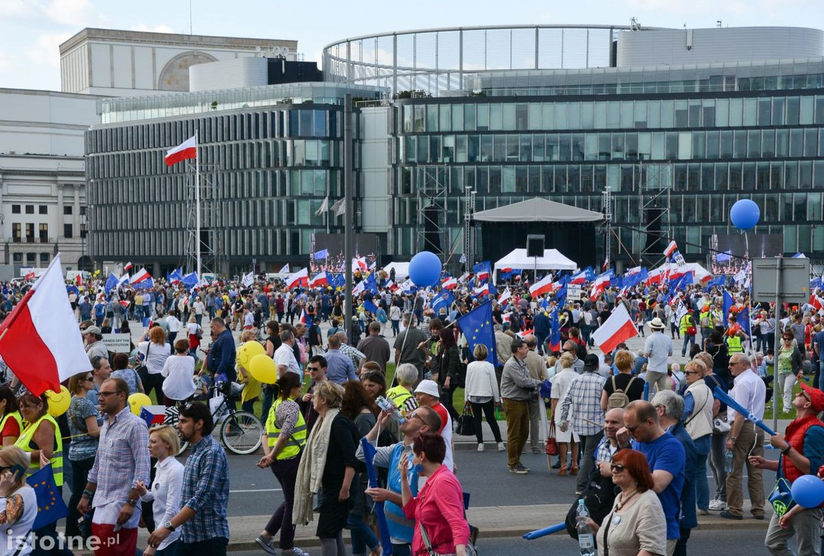 Bolesławianie na marszu 7 maja