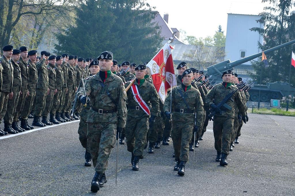 23 Śląski Pułk Artylerii: „W imieniu służby wręczam Wam broń”