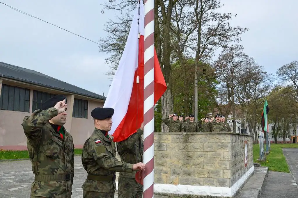23 Śląski Pułk Artylerii: „W imieniu służby wręczam Wam broń”