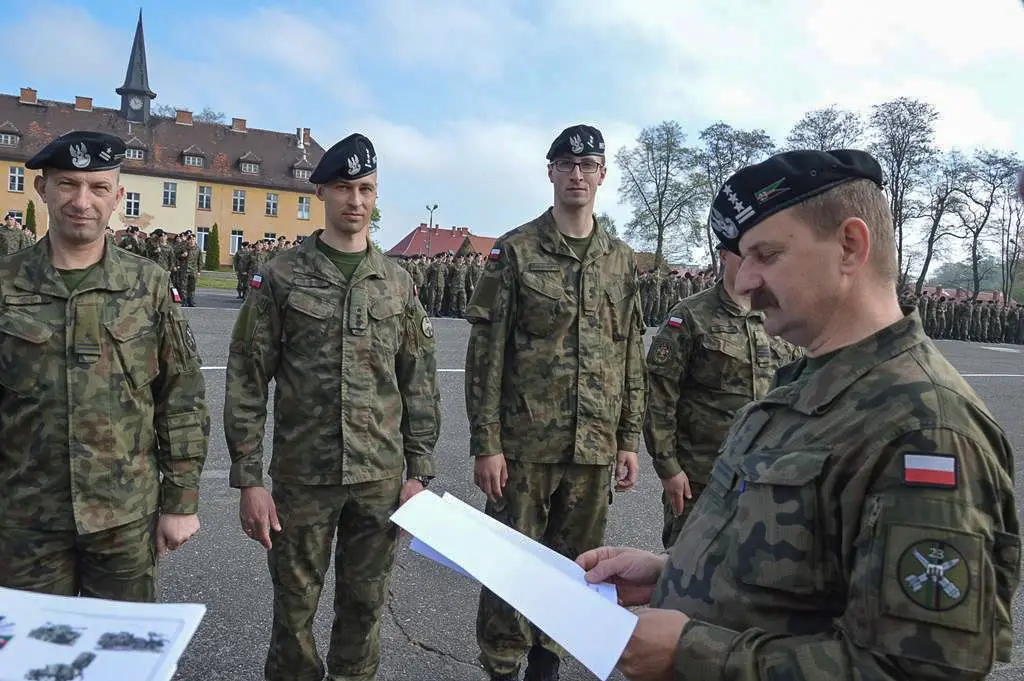 23 Śląski Pułk Artylerii: „W imieniu służby wręczam Wam broń”