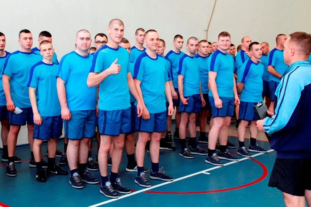 Każdy mężczyzna powinien pójść do wojska…